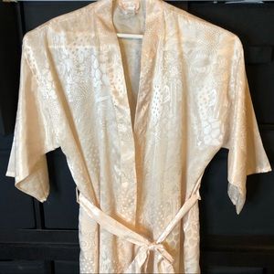 VTG Cachet Sz M Women’s Robe Pink Long Polyester